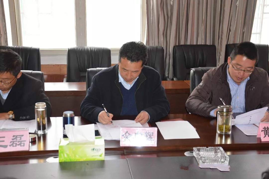 微信图片_20180813171614_meitu_2.jpg 微信图片_20180813171614_meitu_2.jpg