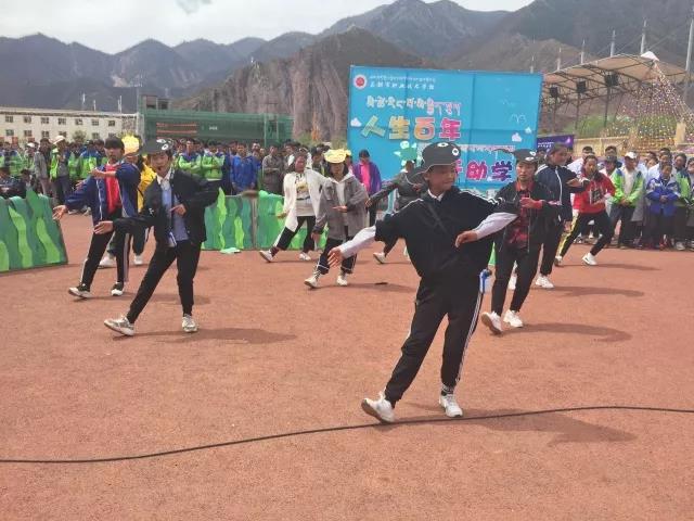 C:\Users\Administrator\Desktop\网站管理\新闻中心\·用爱浇灌\4.jpg C:\Users\Administrator\Desktop\网站管理\新闻中心\·用爱浇灌\4.jpg