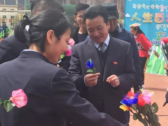 C:\Users\Administrator\Desktop\网站管理\新闻中心\·用爱浇灌\2.jpg C:\Users\Administrator\Desktop\网站管理\新闻中心\·用爱浇灌\2.jpg