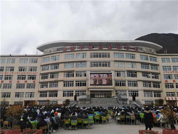 f05df500030ca5a81368c4c671ab44d4.jpg f05df500030ca5a81368c4c671ab44d4.jpg